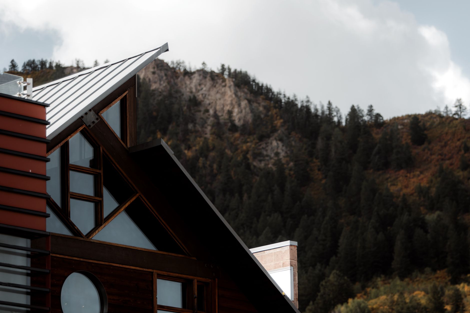 Standing seam metal roof on a mountain home along the Wasatch